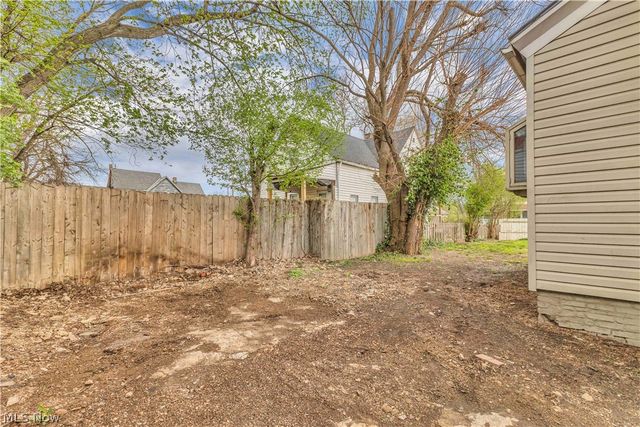 8113 Platt Avenue, Cleveland, OH 44104