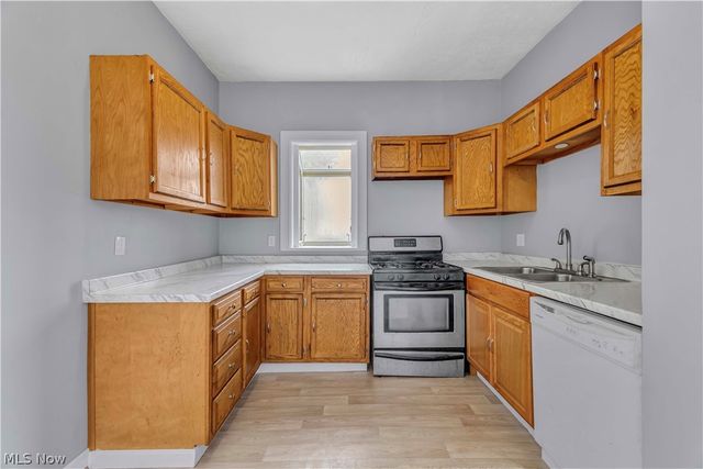 8113 Platt Avenue, Cleveland, OH 44104