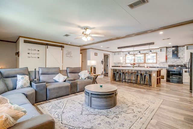 1804 Coral Road, Pelican Bay, TX 76020