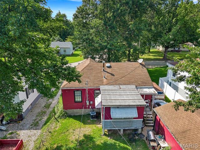 1944 Falcon Drive, Hanley Hills, MO 63133
