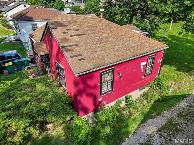 1944 Falcon Drive, Hanley Hills, MO 63133