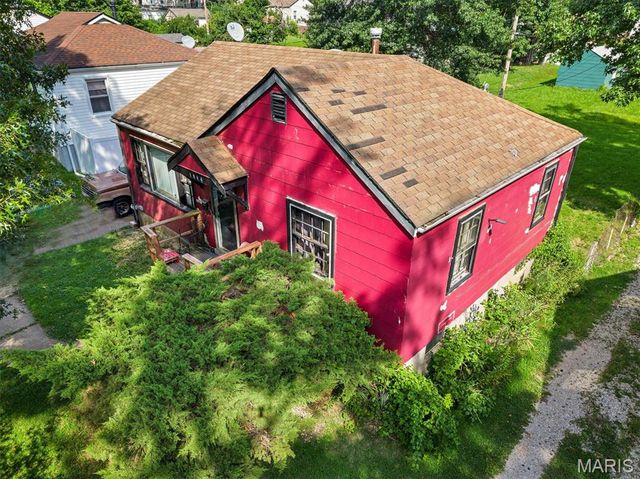 1944 Falcon Drive, Hanley Hills, MO 63133