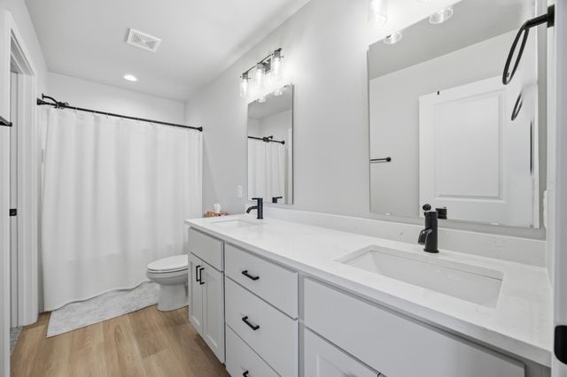 6862 Thomas Street, Horace, ND 58047