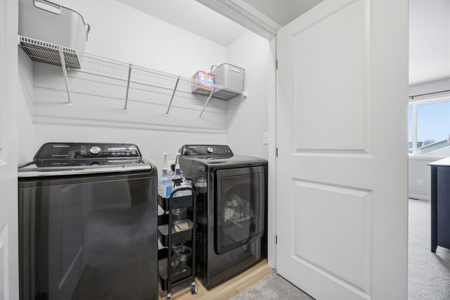 6862 Thomas Street, Horace, ND 58047