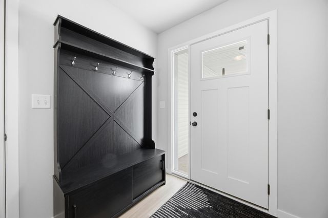 6862 Thomas Street, Horace, ND 58047