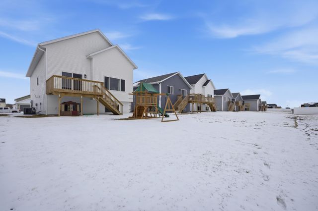 6862 Thomas Street, Horace, ND 58047