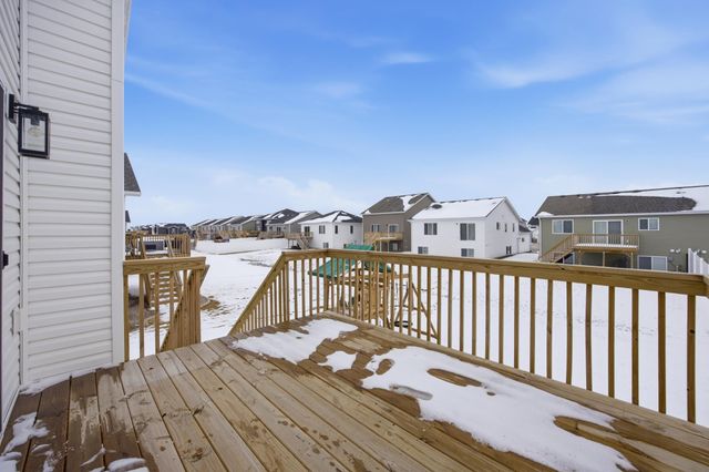 6862 Thomas Street, Horace, ND 58047