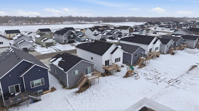 6862 Thomas Street, Horace, ND 58047
