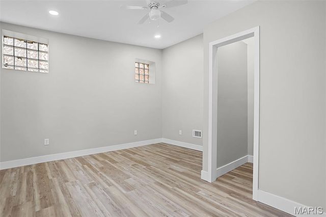 8615 Charlton Lane, St Louis, MO 63123