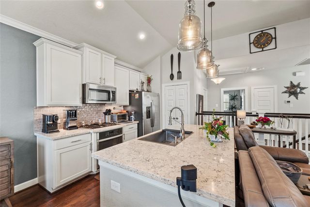 2027 Paul Quinn Street, Houston, TX 77091