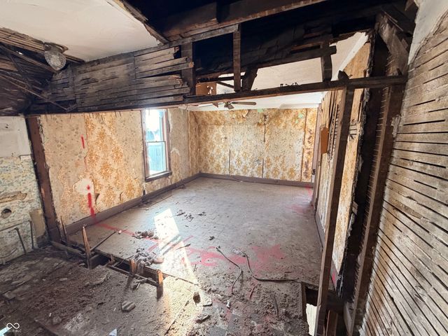 816 E 20th Street, Anderson, IN 46016