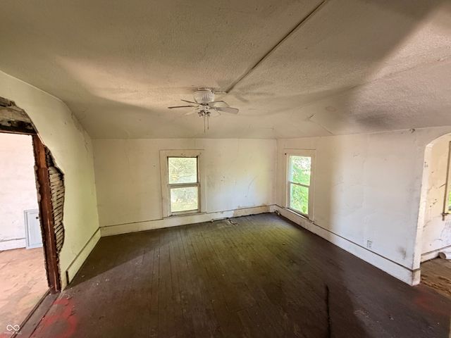 816 E 20th Street, Anderson, IN 46016