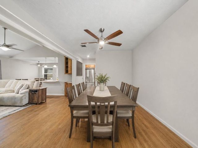 15714 Wandering Trail, Friendswood, TX 77546