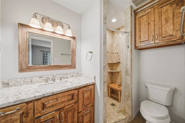 15714 Wandering Trail, Friendswood, TX 77546