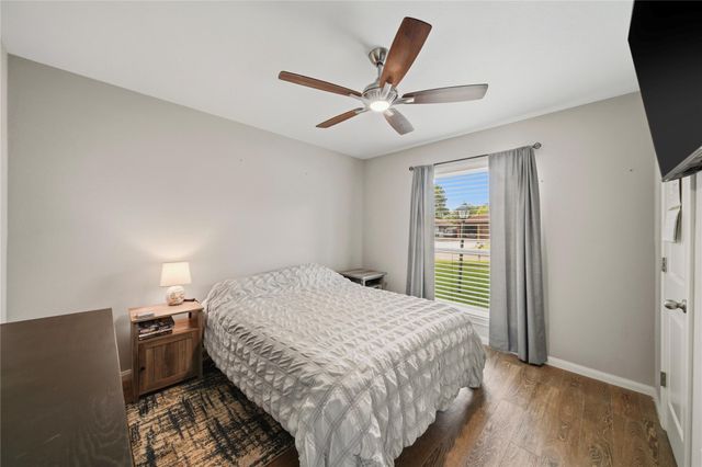 15714 Wandering Trail, Friendswood, TX 77546