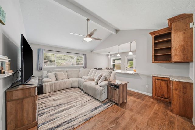 15714 Wandering Trail, Friendswood, TX 77546