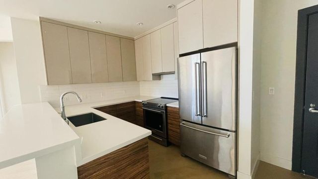 3535 Wawona Street 513, San Francisco, CA 94116