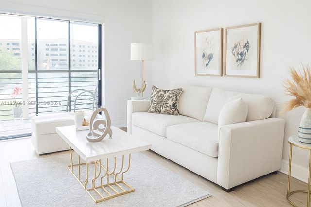 10405 Sunrise Lakes Boulevard 311, Sunrise, FL 33322