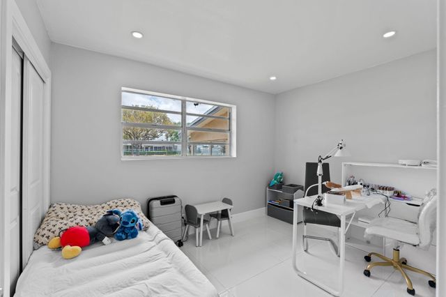 670 SW 29th Avenue, Fort Lauderdale, FL 33312