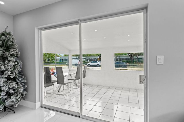 670 SW 29th Avenue, Fort Lauderdale, FL 33312