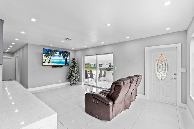 670 SW 29th Avenue, Fort Lauderdale, FL 33312