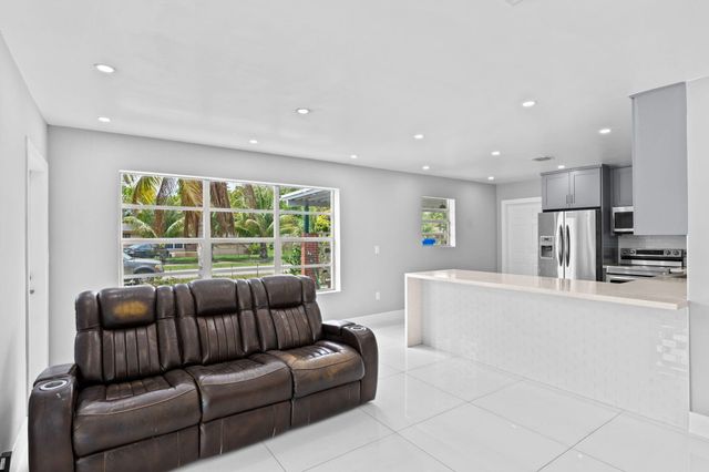 670 SW 29th Avenue, Fort Lauderdale, FL 33312