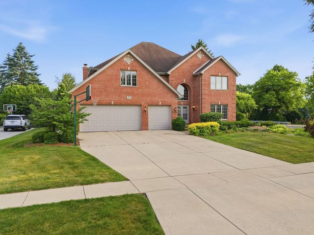 2501 Muirfield Court, St. Charles, IL 60174