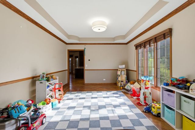 2501 Muirfield Court, St. Charles, IL 60174