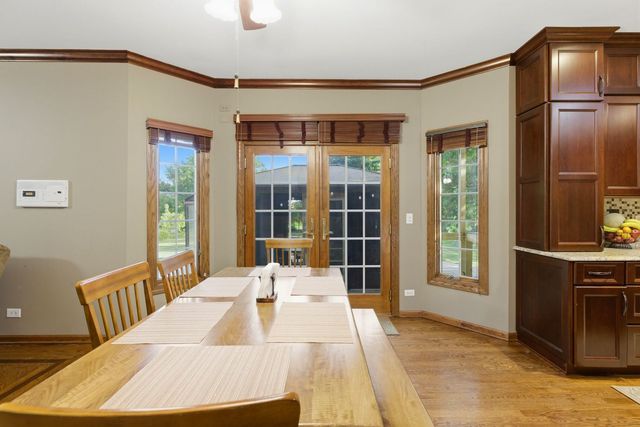 2501 Muirfield Court, St. Charles, IL 60174