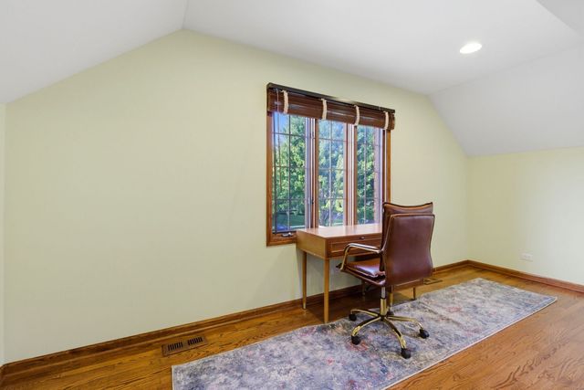 2501 Muirfield Court, St. Charles, IL 60174