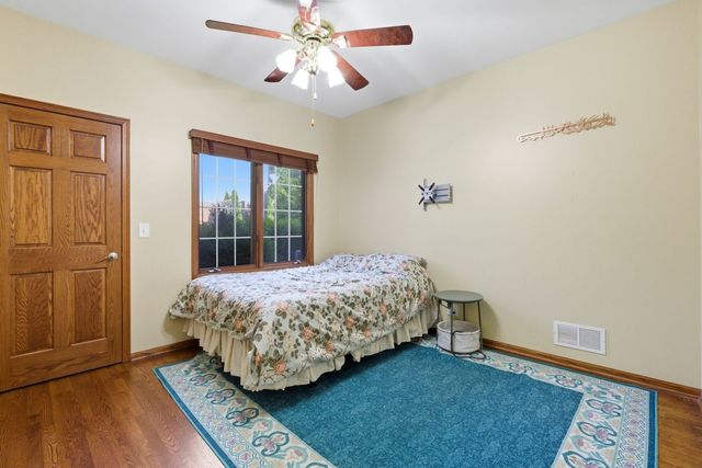 2501 Muirfield Court, St. Charles, IL 60174