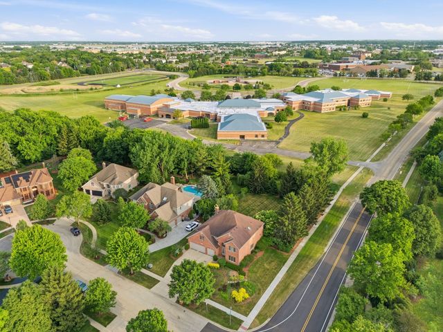2501 Muirfield Court, St. Charles, IL 60174