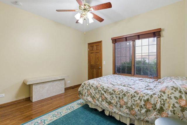 2501 Muirfield Court, St. Charles, IL 60174