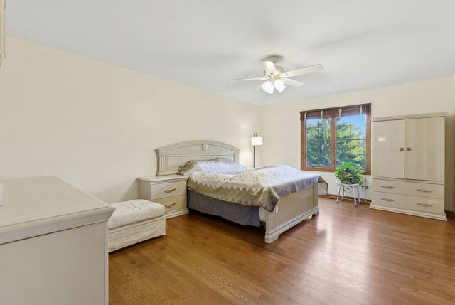 2501 Muirfield Court, St. Charles, IL 60174