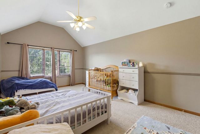 2501 Muirfield Court, St. Charles, IL 60174