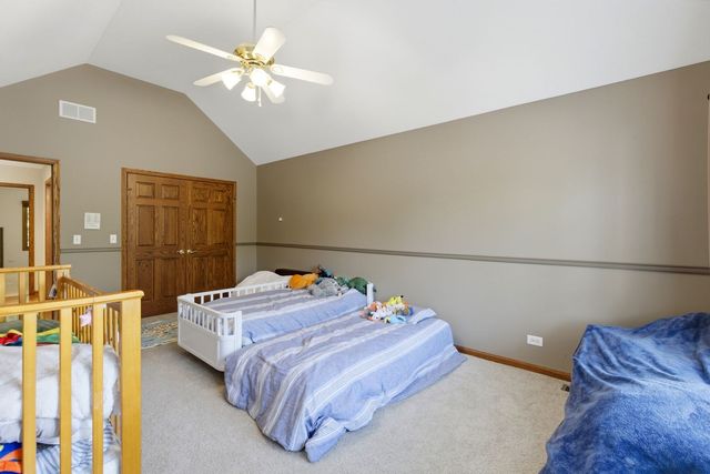 2501 Muirfield Court, St. Charles, IL 60174