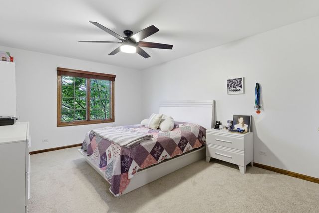 2501 Muirfield Court, St. Charles, IL 60174