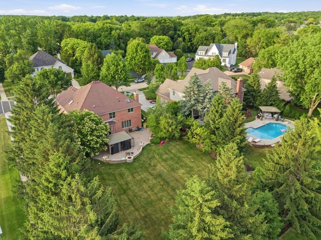 2501 Muirfield Court, St. Charles, IL 60174