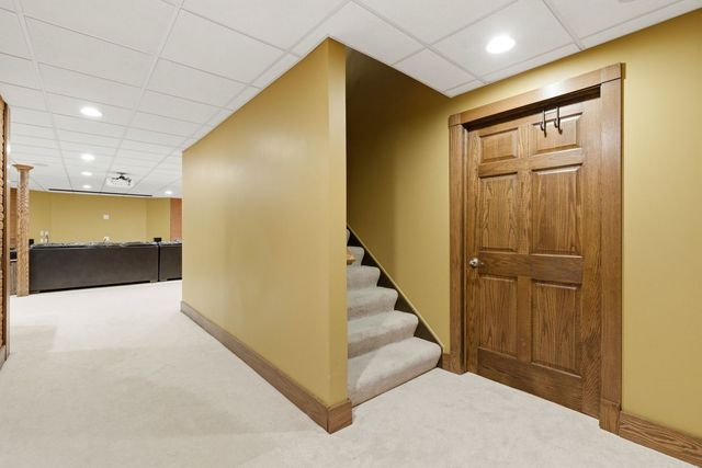 2501 Muirfield Court, St. Charles, IL 60174