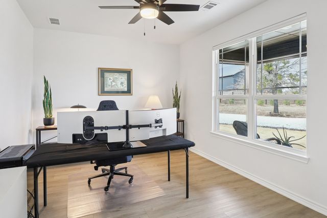 165 Rolling Bend Road, Alvord, TX 76225