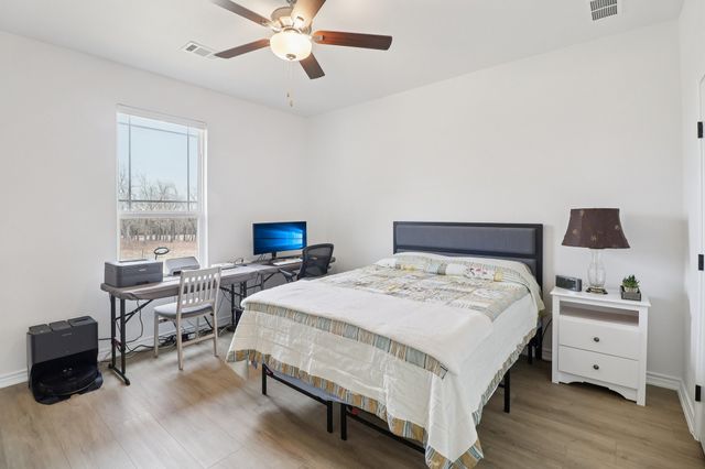 165 Rolling Bend Road, Alvord, TX 76225