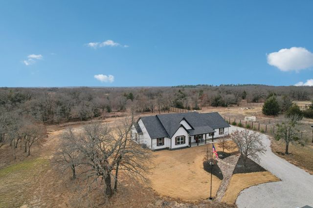 165 Rolling Bend Road, Alvord, TX 76225