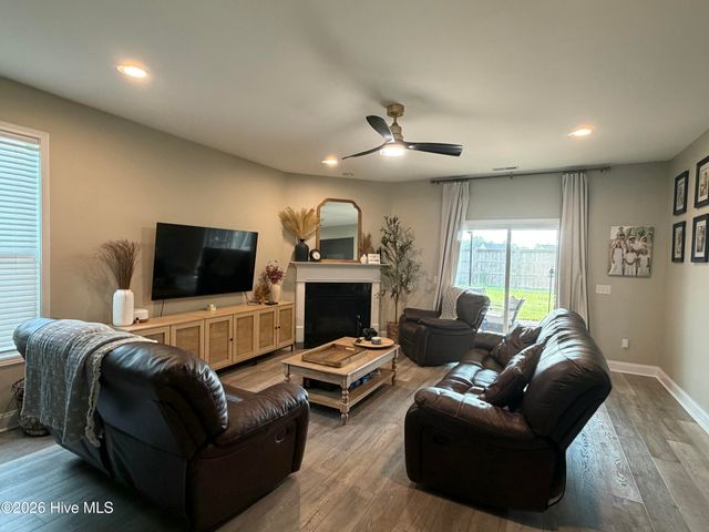 95 St Lawrence Drive, Rocky Point, NC 28457