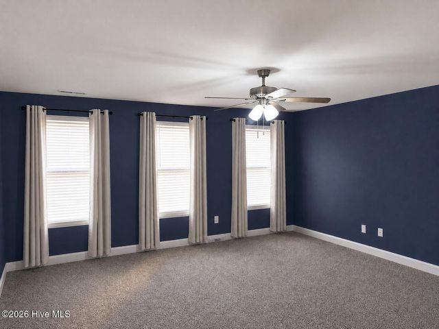 95 St Lawrence Drive, Rocky Point, NC 28457