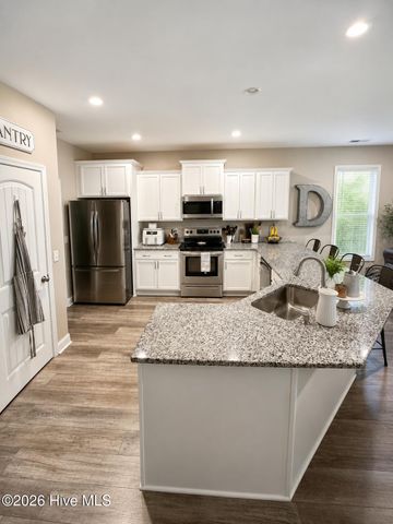 95 St Lawrence Drive, Rocky Point, NC 28457
