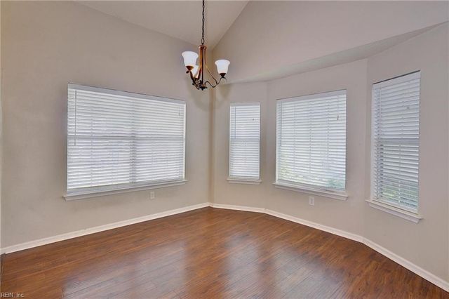 1596 Winthrope DR, Newport News, VA 23602