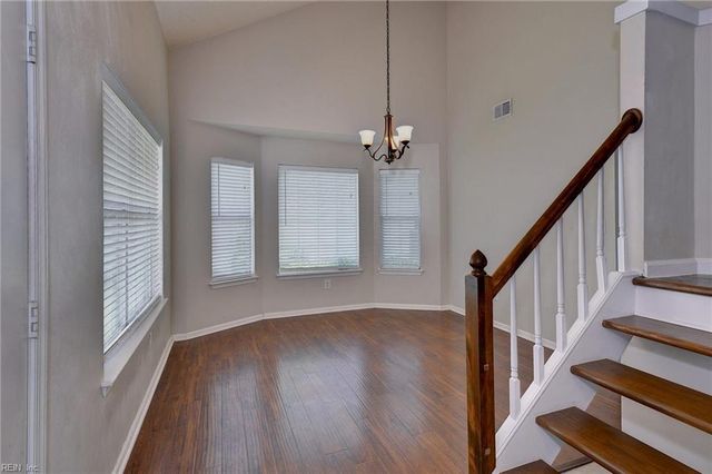 1596 Winthrope DR, Newport News, VA 23602