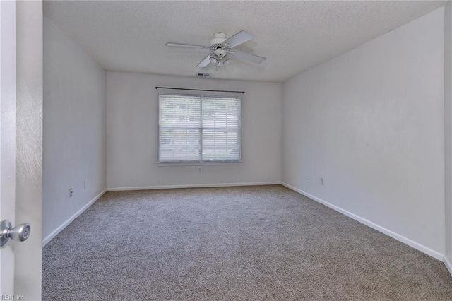 1596 Winthrope DR, Newport News, VA 23602