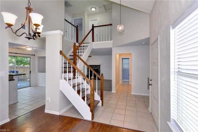 1596 Winthrope DR, Newport News, VA 23602