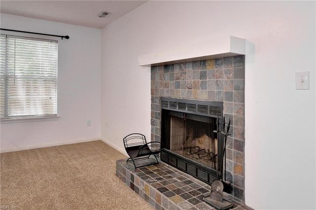 1596 Winthrope DR, Newport News, VA 23602